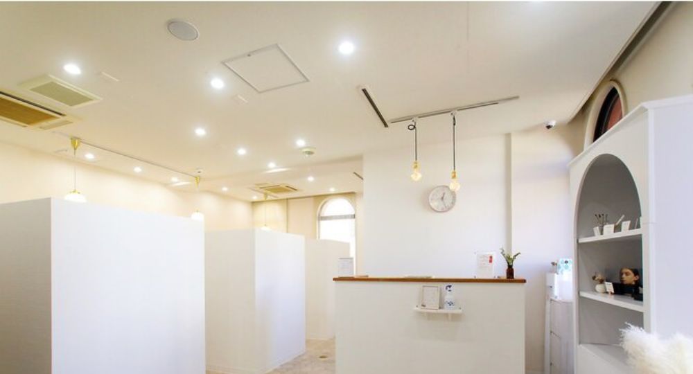 山口のメンズ眉毛サロンまつ毛パーマと美眉アイブロウの専門店／ベティ山口どうもん店